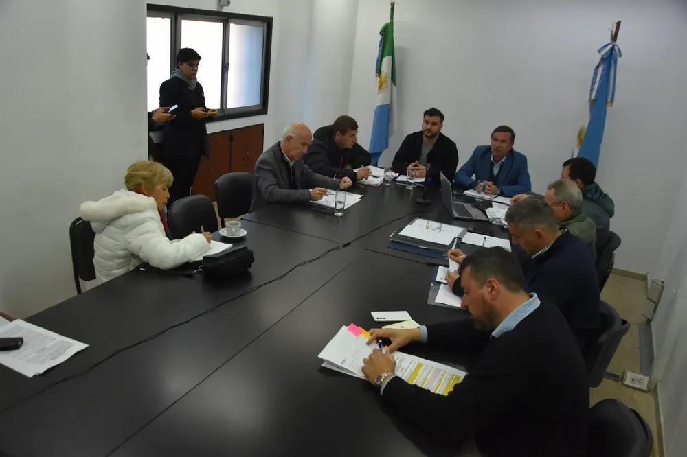 Comision-de-Hacienda-Livio-Gutierrez-Emergencia-energetica-hidrica-24-08-26-02