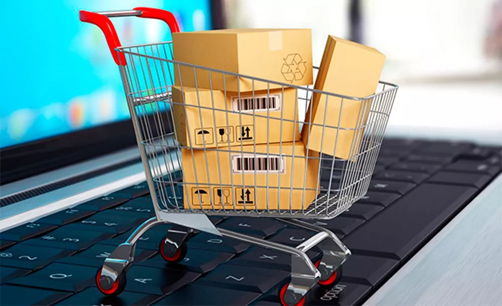 Comercio-electronico-carrito-de-compra-sobre-teclado-23-03-11-01