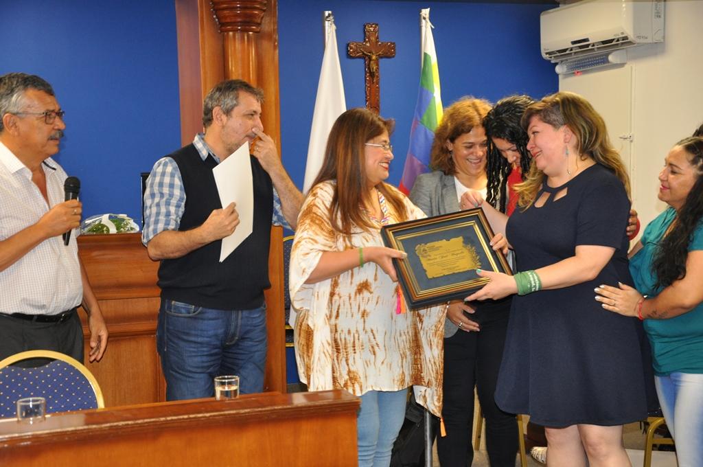 27-11-19 Entrega- del -Premio- Erradicacion- de- la- Violencia- Bettina -Vasquez