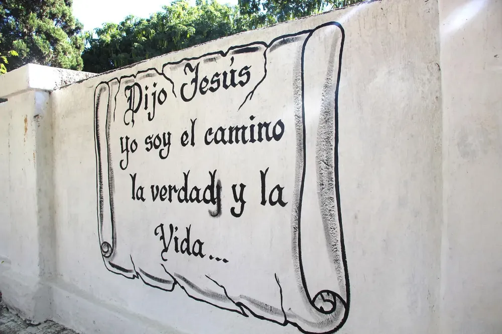 Arte-en-el-cementerio-25-06-12-04