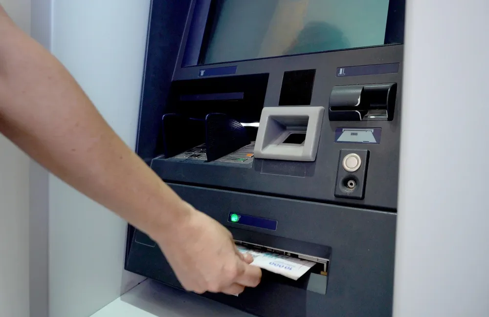 NBCh-Reemplazo-de-cajeros-26-04-01-01