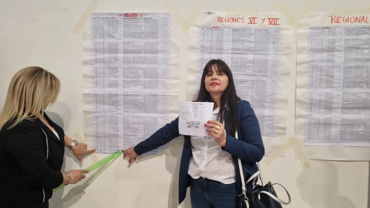Concursos-de-Traslado-Común-y-Reincorporaciones-para-maestro-de-grado-26-10-20-01