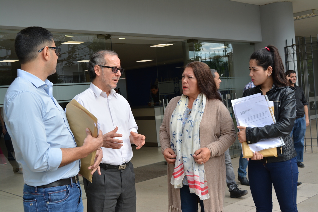 Carlos-Martinez-Casa-de-Gobierno-19-06-11-01