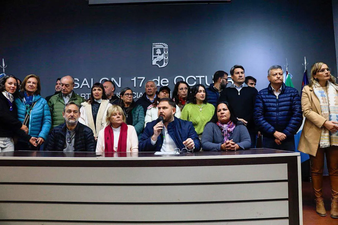 PJ-apoyo-a-Cristina-Kirchner-25-06-10-06