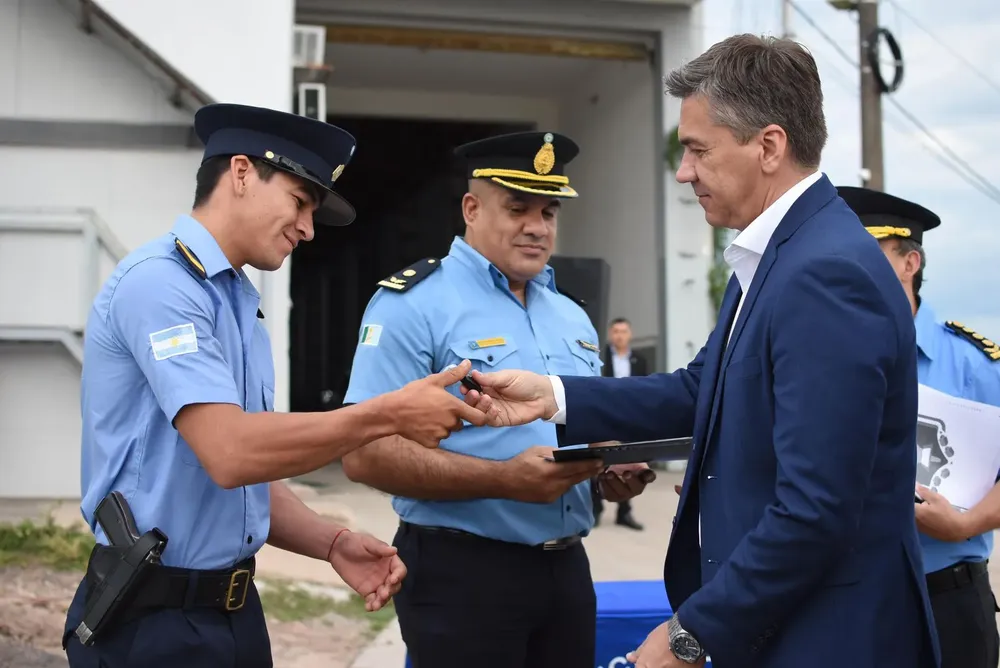 Entregan-vehiculos-recuperados-de-la-gestion-anterior-24-01-15-01