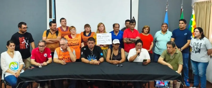 Multisectorial-en-defensa-de-los-trabajadores-jubilados-y-del-pueblo-del-Chaco-25-12-02-01