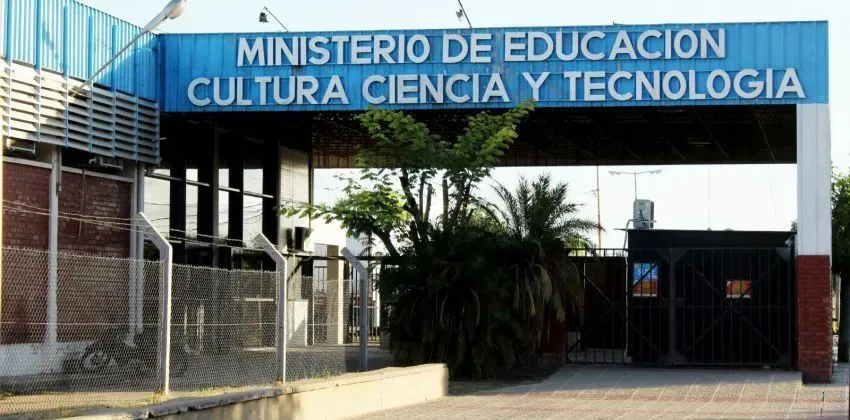 Ministerio-de-Educacion-24-04-14-01