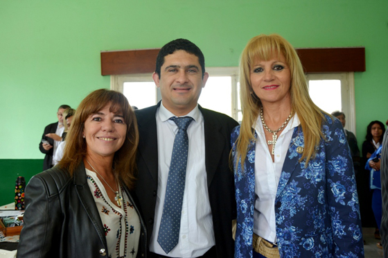 Diputados-provinciales-con-la-ciudadania-de-Villa-Angela-16-10-26-03