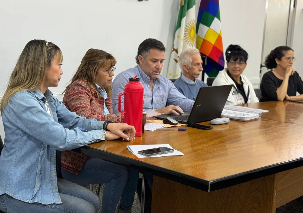 Elecciones-docentes-amparo-24-11-03-01