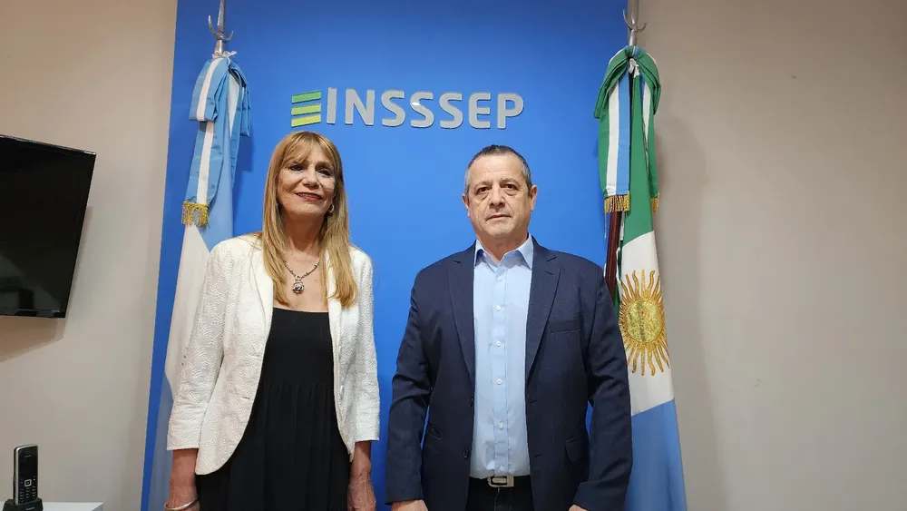 Asuncion-de-Irene-Dumrauf-como-presidenta-del-InSSSeP-Jorge-Gomez-23-12-11-01