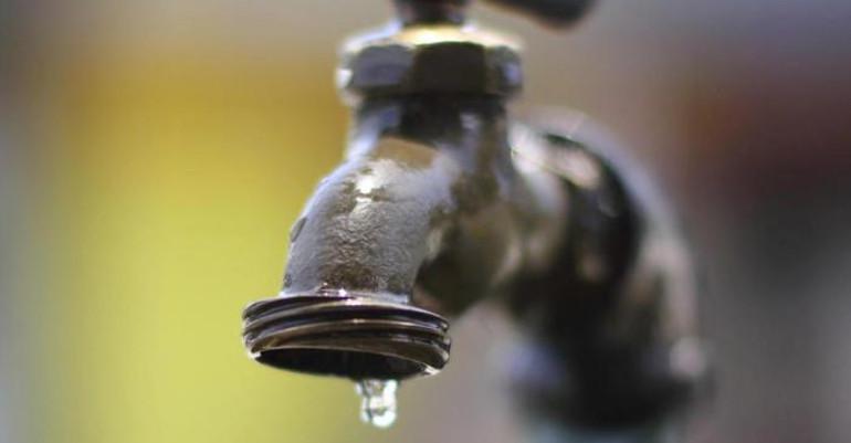 Canilla-con-poca-agua-20-12-01-01