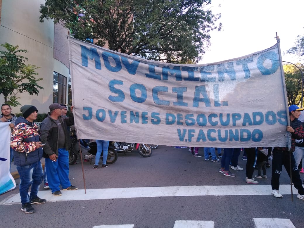 Movimiento-Social-Jovenes-Desocupados-de-Villa-Facundo-19-05-16-01