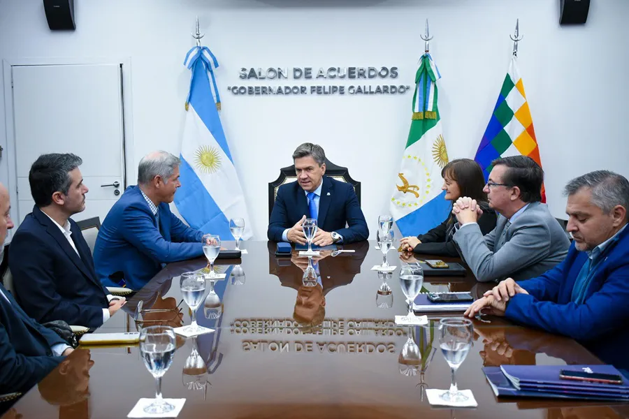 Leandro-Zdero-Peter-Neven-embajador-de-Alemania-25-05-23-03