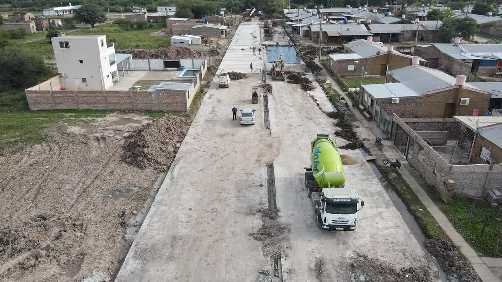 Pavimentacion-avenida-Marconi-22-06-16-01