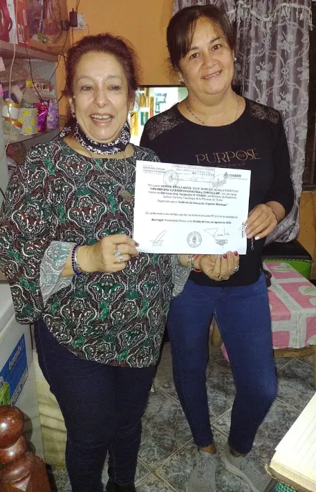 Alicia-Torres-entrega-certificado-de-SICEACh_1