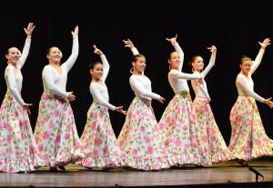 Grupo-de-danzas-Paquita-Gomez-01