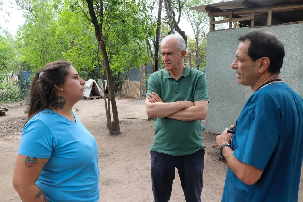 Roy-Nikisck-Fundacion-Cuatro-Patitas-23-10-26-01