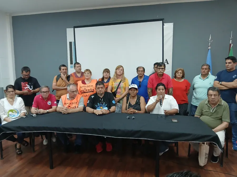 Multisectorial-en-defensa-de-los-trabajadores-jubilados-y-del-pueblo-del-Chaco-25-12-02-02