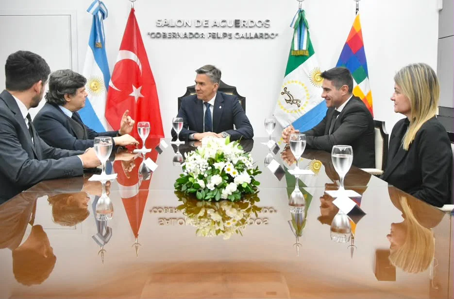 Leandro-Zdero-embajador-Turquía-Omur-Budak-26-07-23-04