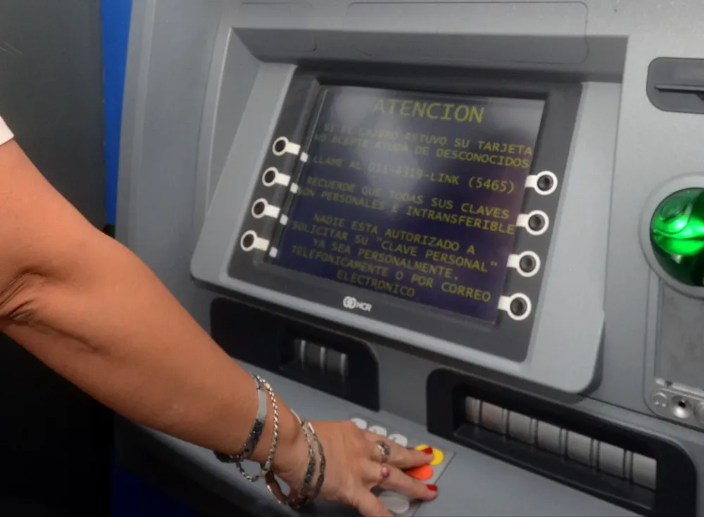 Cajero-automatico-24-07-01-01