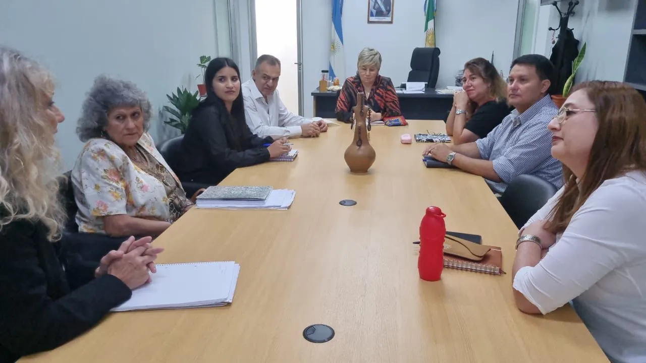 Sofia-Naidenoff-Consejo-de-Educacion-24-05-09-01