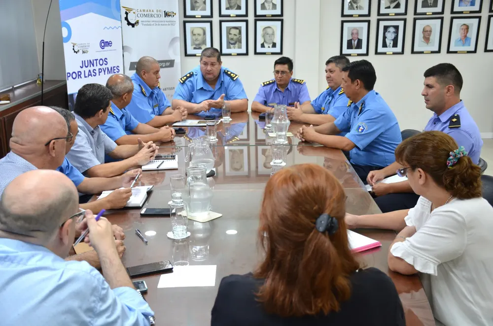 Camara-de-Comercio-de-Resistencia-Policia-de-Chaco-23-12-29-04