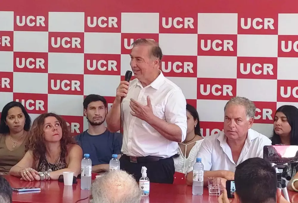 Carlos-Salom-candidato-a-intendente-23-02-08-01