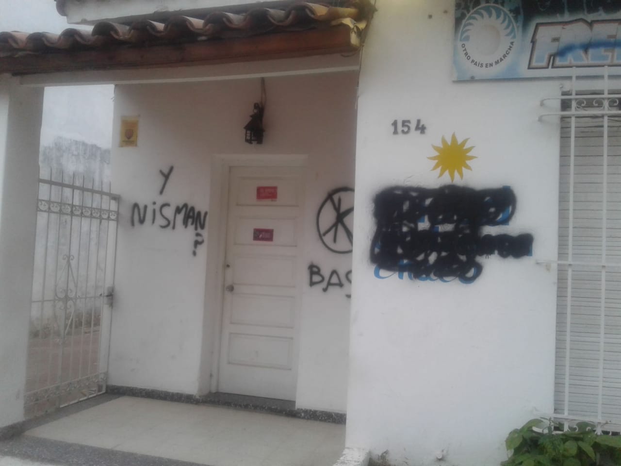 Frente-Grande-pintadas-en-local-18-08-08-01