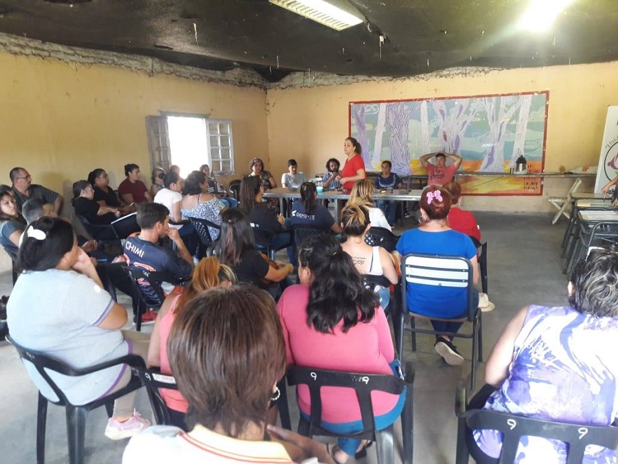 taller-carpinteria-en-subsede-fundacion-unidos-por-vos-puerto-tirol- 02