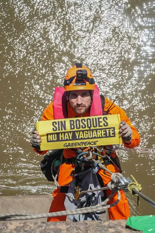 Greenpeace-22-10-24-01
