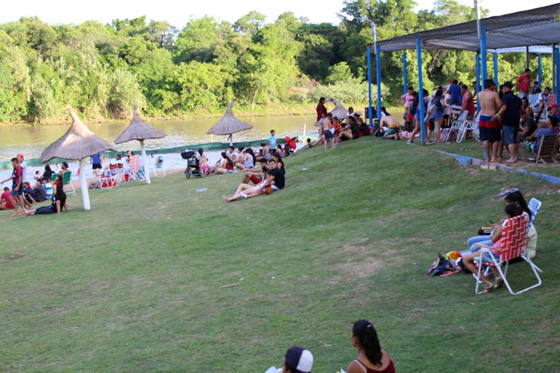 Villa R o Bermejito se prepara para un fin de semana de playa