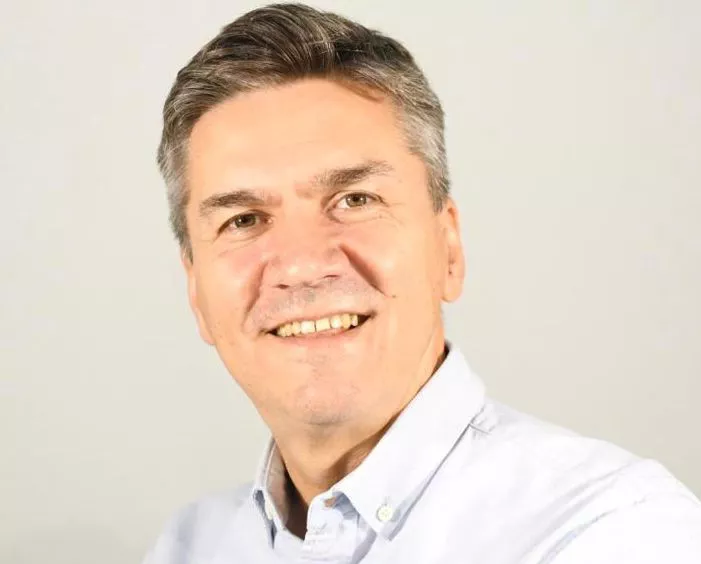 Leandro-Zdero-23-02-23-01