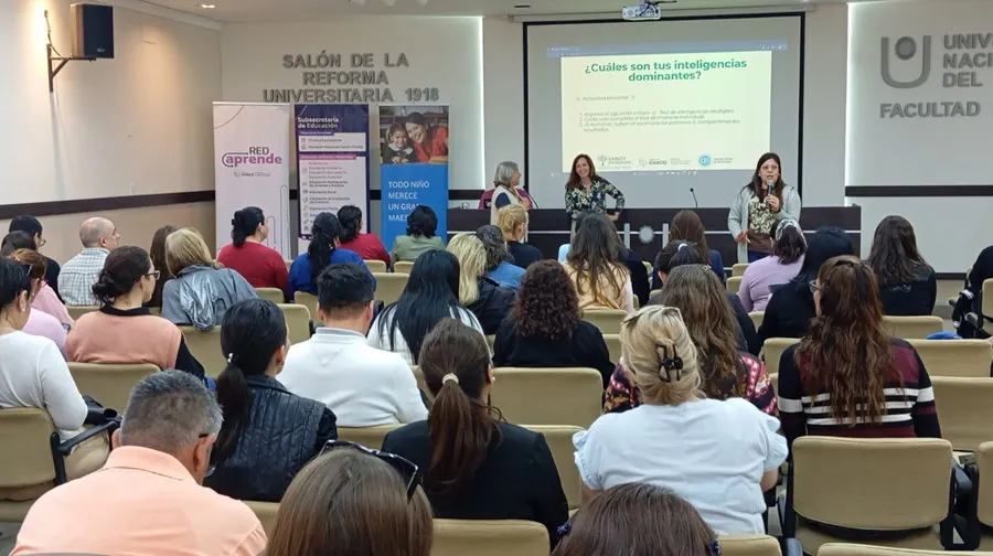 Red-Aprende-Curso-Programa-de-Aprendizaje-Basado-en-Proyectos-25-09-25-02