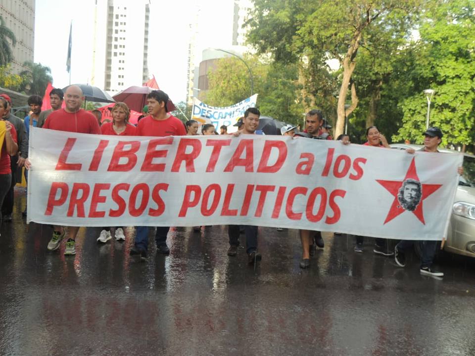 Repudio-a-visita-de-Macri-19-01-16-07