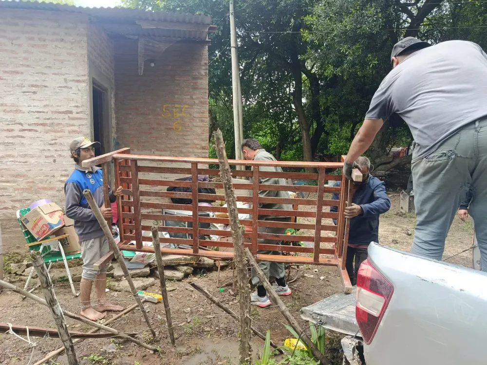 Salen-de-sus-casas-Puerto-Vilelas-26-10-23-06