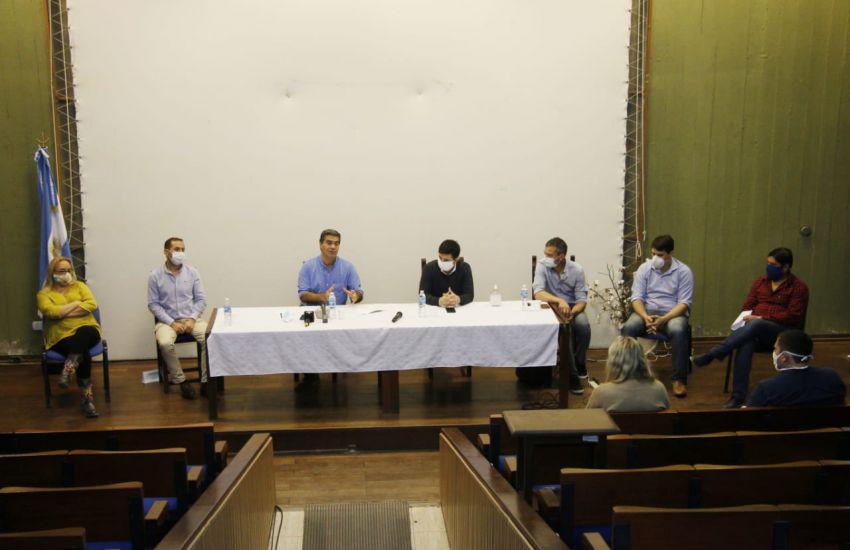 Jorge-Capìtanich-intendentes-de-las-regiones-3-y-4-20-05-12-01