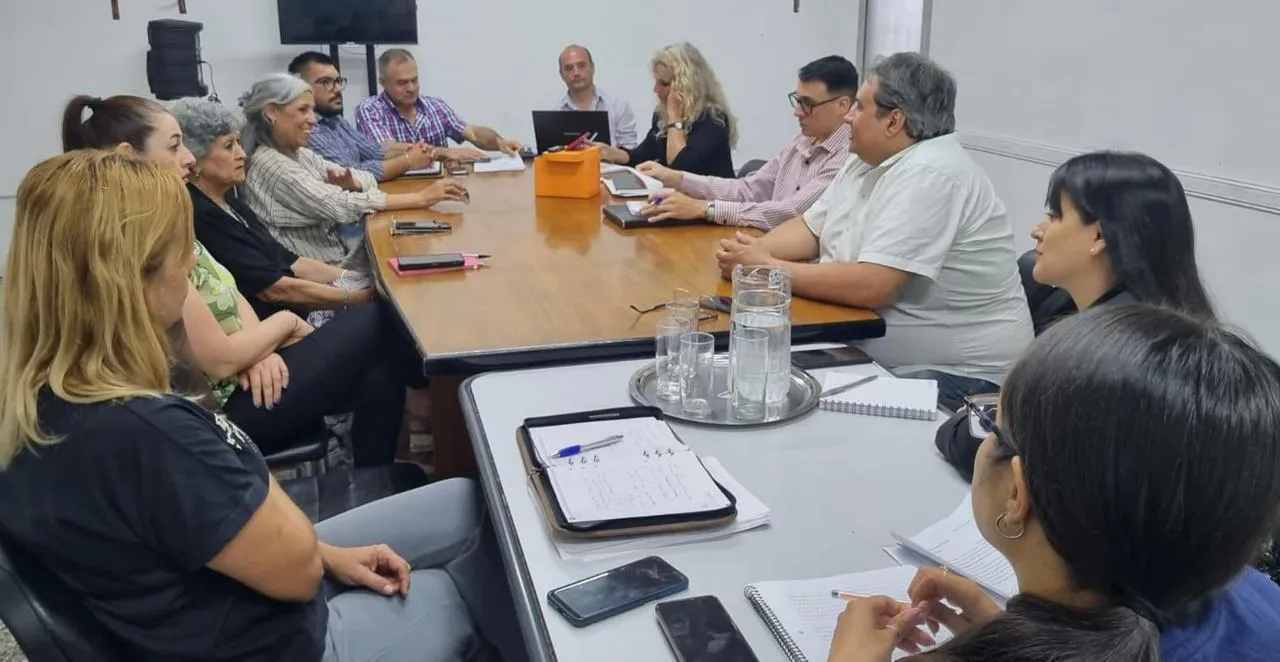 Consejo-de-Educacion-No-docentes-25-12-01-02