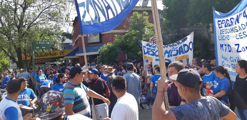 protesta-de-escuelas-de-gestion-social-18-12-12