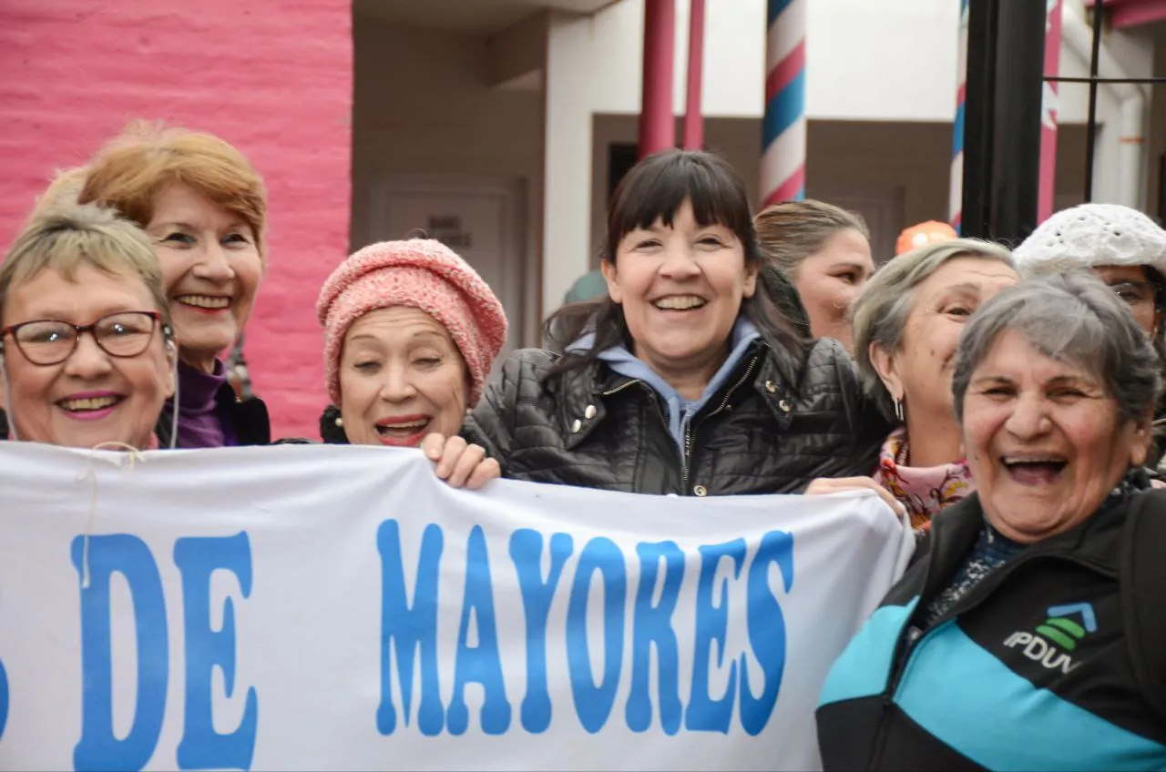 Adultos-Mayores-23-06-30-02