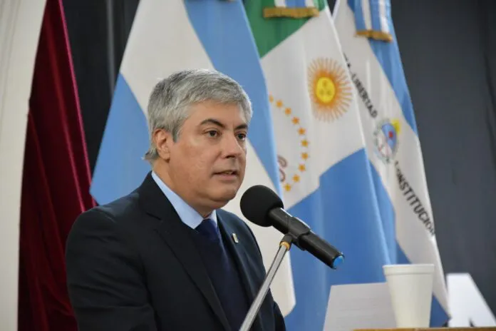 Omar-Larroza-25-09-15-01