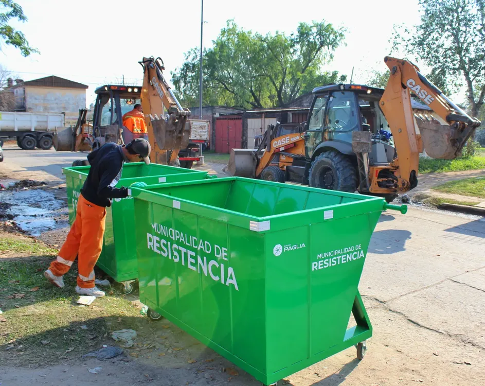 Contenedores-de-residuos-San-Cayetano-24-06-05-06