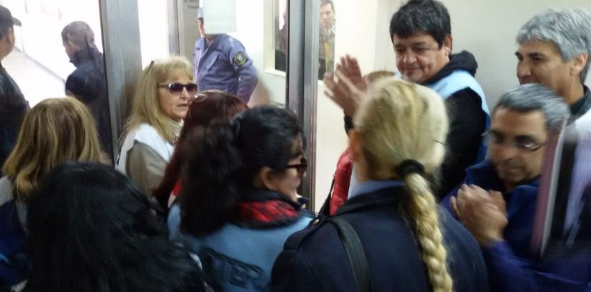 Frente-Gremial-Docente-18-06-27-01