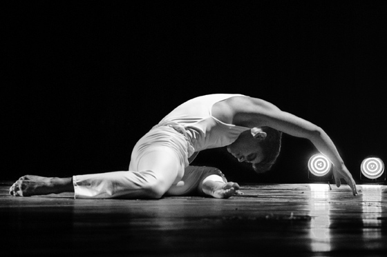 Cada-loco-con-su-danza-02