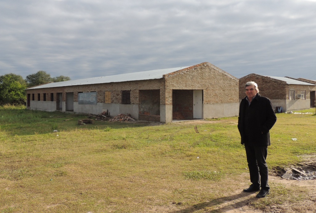 FIA-Dugaldo-Ferreyra-viviendas-inconclusas-18-06-06-01