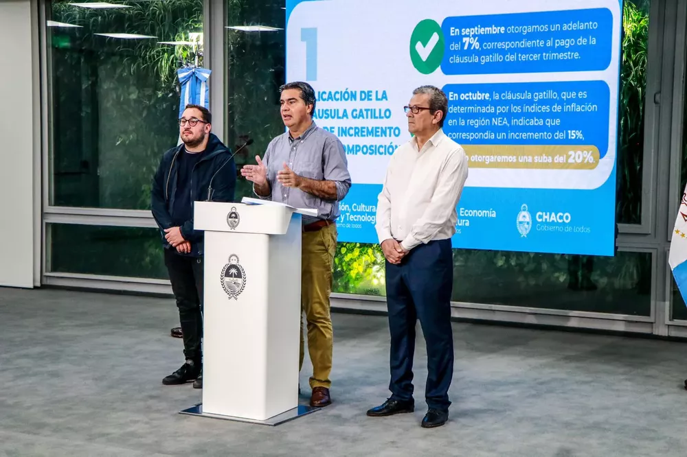 jorge-capitanich -anuncia-incremento-salarial-docente