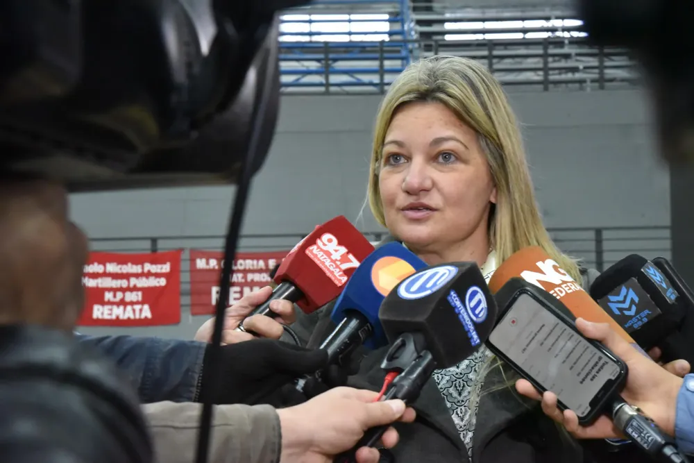 Subasta-de-vehiculos-del-Estado-provincial-24-07-11-01