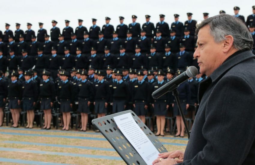 Egresan 764 agentes de la Escuela de Polic a del Chaco