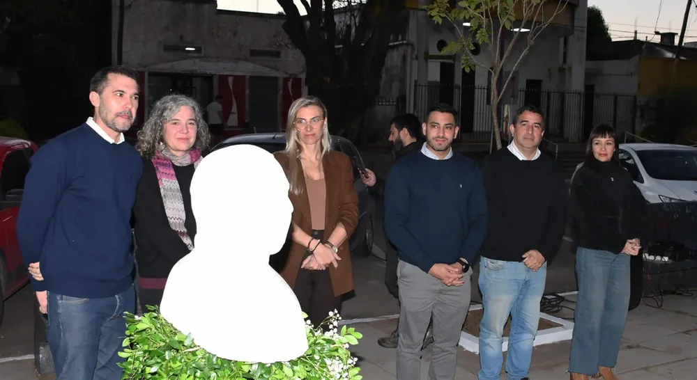 Busto-del-Papa-Francisco-26-05-12-02