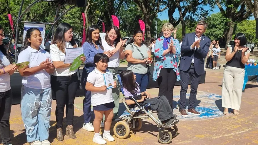 Reconocimiento-a-instituciones-25-11-27-01