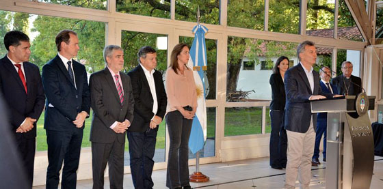 Gobierno-Compromiso-social-contra-las-adicciones-16-12-01